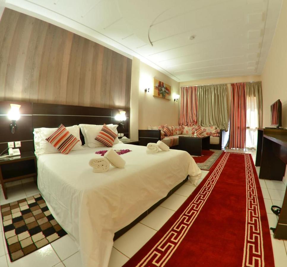 Hotel Al Akha Sidi Harazem Buitenkant foto