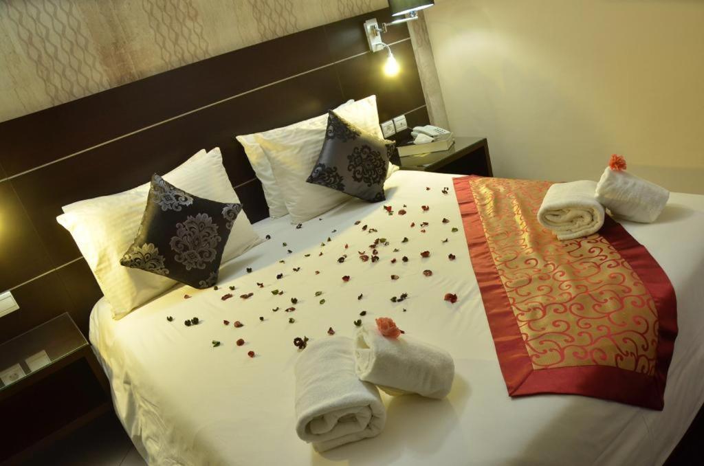 Hotel Al Akha Sidi Harazem Buitenkant foto